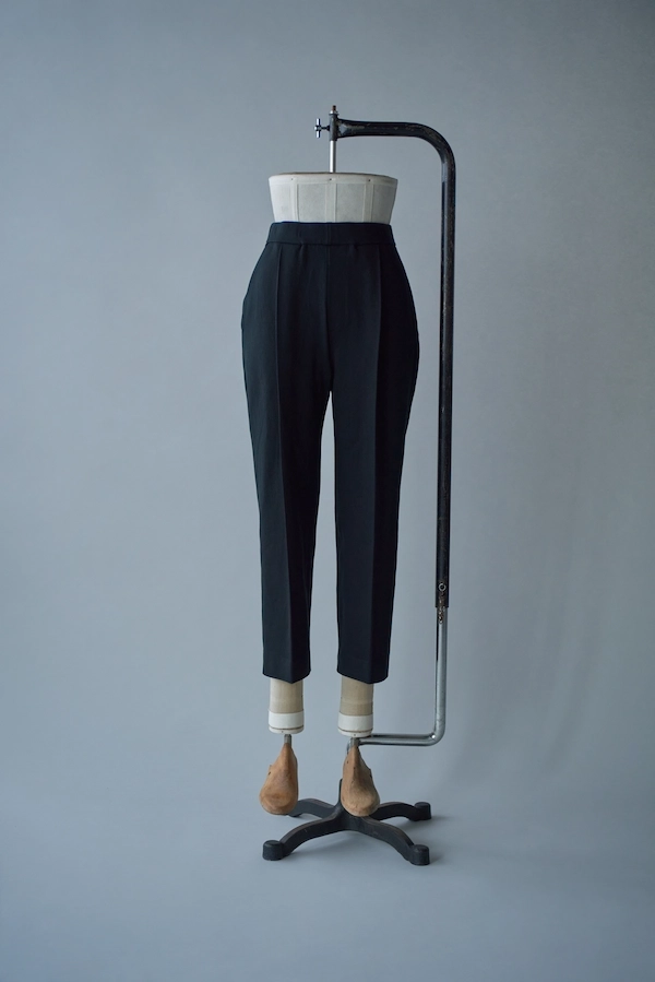 Women's Tapered Pants